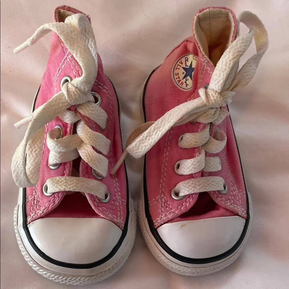 Converse Kids Pink High-Tops